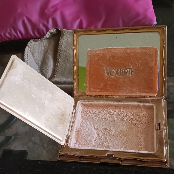 Volupte 1950's Goldtone Loose powder compact Mirror Puff Original Case - Picture 6 of 11